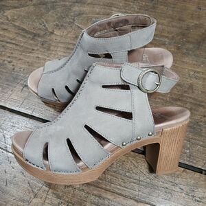 Dansko EU40 US 9.5 Leather Block Heel Shoes Ankle Strap Taupe Gray Peep